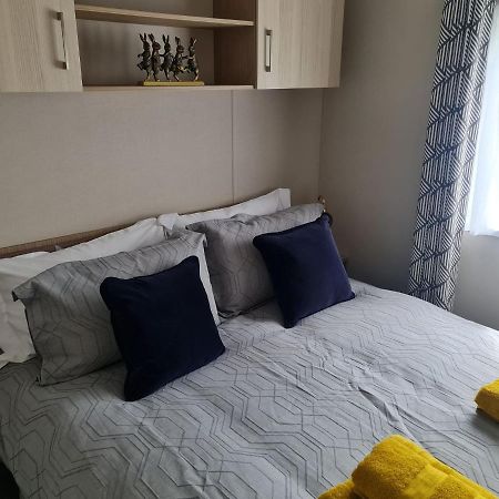 The Tiddler - Plot 101, Woodlands Lodge Retreat, New Quay, West Wales Llanina Exteriör bild