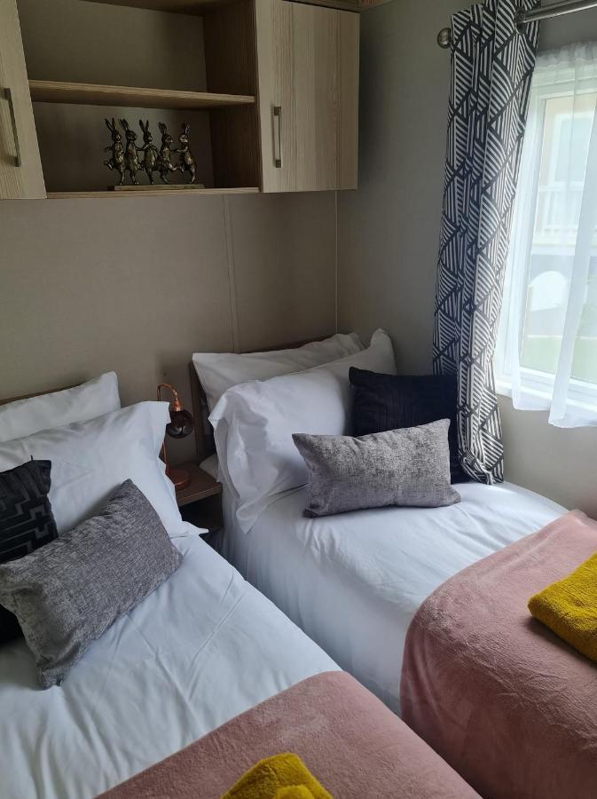 The Tiddler - Plot 101, Woodlands Lodge Retreat, New Quay, West Wales Llanina Exteriör bild